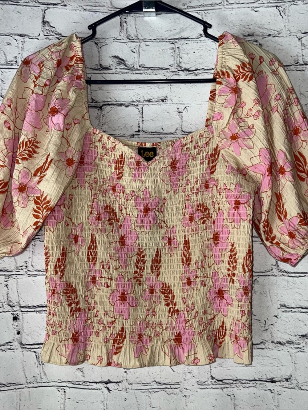 Lee NWT Smocked Floral Blouse Size Small